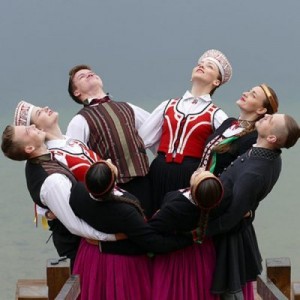 Stāsts, kuru izdejot