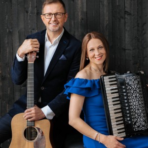 Ar dziesmām no grupas Lauku Muzikanti repertuāra Ogrē koncertēs Normunds Ķietis un Inita Āboliņa