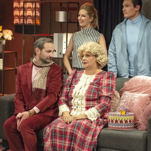 12. decembrī notiks Ogres teātra aktrises Laumas Straumes benefices izrāde “Rītdiena ir tālu”