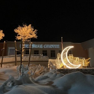 Ogres novada Kultūras centrs sadarbībā ar Ogres teātri radījis Margaritas Stārastes Ziemassvētku pasaku audioinstalāciju