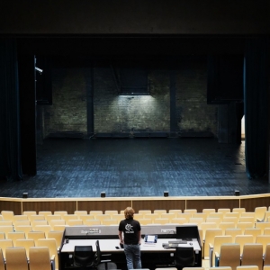 Ogres Vēstis visiem publikācija: LIELAJĀ ZĀLĒ TAGAD PASAULES LĪMEŅA SKAŅA